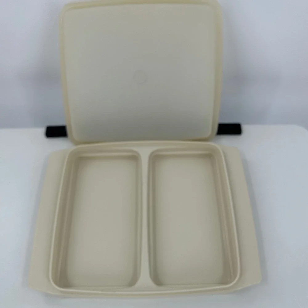 Vintage Tupperware Divided Serving‎ Tray with Lid Almond Cream Rectangular 723-2